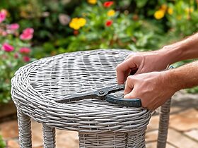 découvrez nos conseils pratiques pour réparer facilement votre fauteuil de jardin en résine tressée. apprenez les techniques essentielles pour restaurer son confort et son esthétique, afin de prolonger sa durée de vie et profiter pleinement de vos espaces extérieurs.