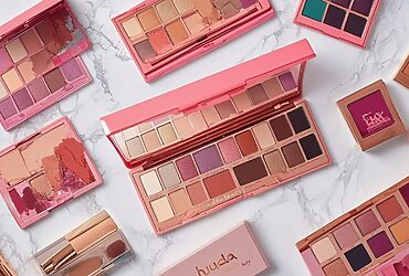 découvrez les 12 meilleures astuces pour identifier une véritable palette huda beauty. apprenez à déceler les faux produits grâce à nos conseils pratiques sur les éléments à vérifier, l'emballage et les caractéristiques des palettes authentiques. ne vous laissez plus berner par les contrefaçons et investissez en toute confiance dans vos cosmétiques huda beauty.